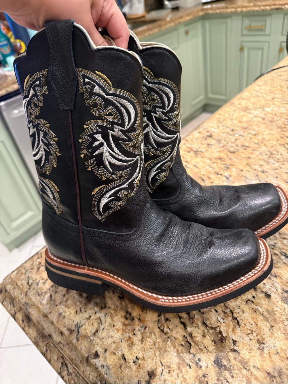 Black Western Embroidered Leather Cowboy Boots
